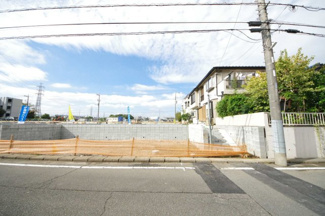 【外観】 | 【仲介手数料無料！！】日野市平山４丁目　新築戸建て（全14棟）9号棟　5080万円 | 令和７年10月20日撮影　建築中