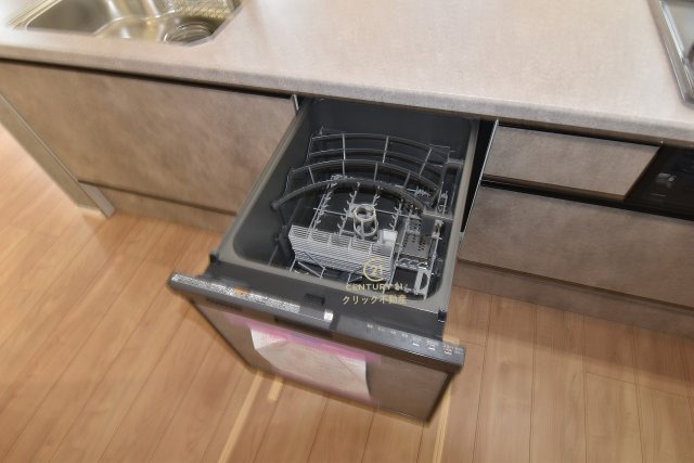 Terrace　日立市大久保町　1期 　2のキッチン|食事の後片付けもラクラクの食洗機つき♪水道代の節約になり、気になる手荒れも防げそう！