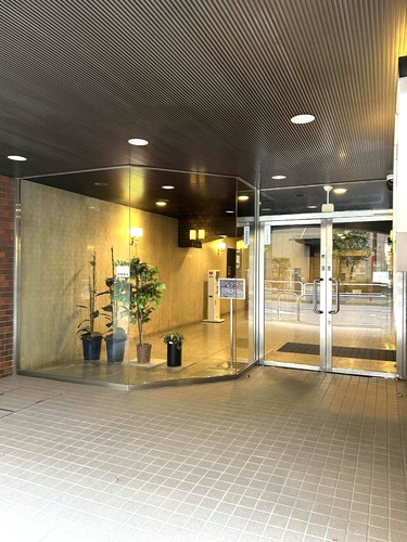 ビラカーサ五番町のエントランス