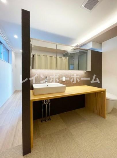 I Rashiku 中山の独立洗面台