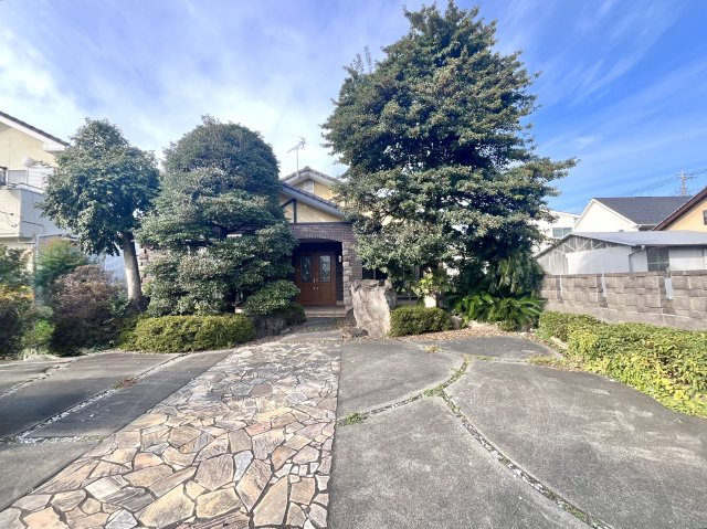 【中古戸建】前橋市上小出町2丁目の外観|■外観｜土日のご見学はもちろん、平日・夜間のご案内も大歓迎です♪「今から見たい」や「仕事終わりに見たい」にもご対応できますのでお気軽にお問い合わせください♪