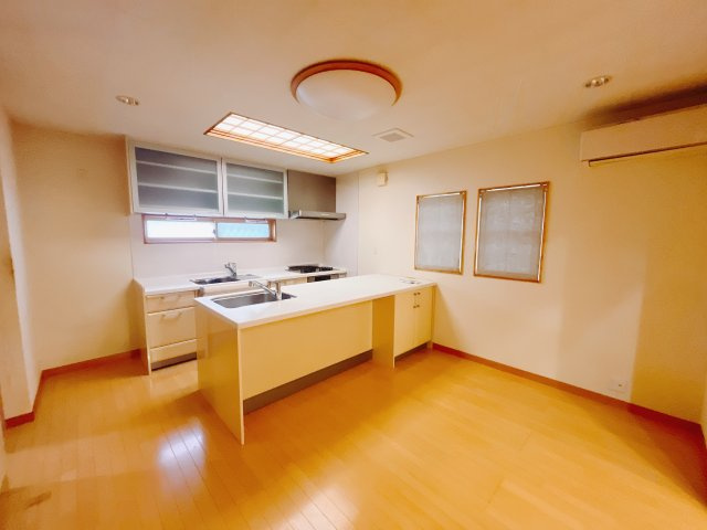 【中古戸建】前橋市上小出町2丁目のダイニング|■ダイニング｜毎日の家族とのご飯も大切に、充実できるようオシャレなダイニングキッチンをご用意しました♪より家族との絆も深まります＾＾