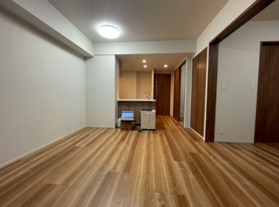 【居間・リビング】 | ヴァースクレイシアIDZ中野鷺宮 | 12.9帖のきれいなLDK。