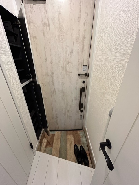 BEACH HILLS（ビーチヒルズ）　の玄関