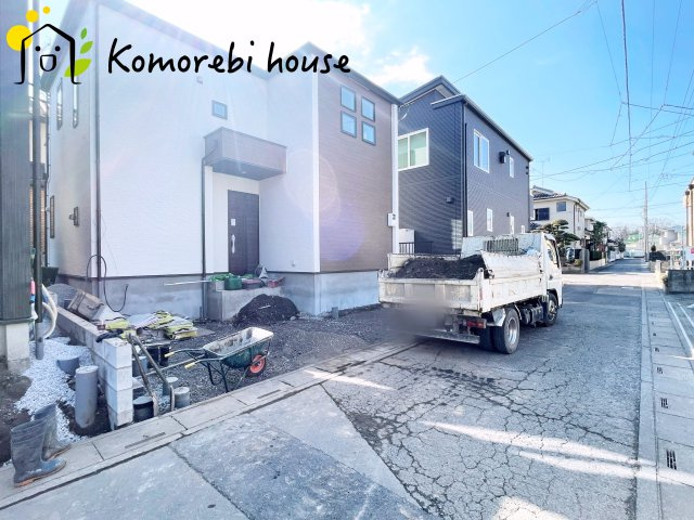 上尾市向山　11期　新築一戸建て　グラファーレ　02の前面道路含む現地写真|前面道路含む現地写真です
