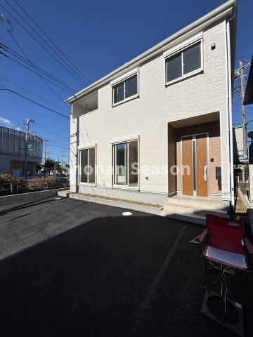 【外観】 | 開放感あふれる１号棟◎
２方（西・南）角地で、陽当り・風通りも良好ですよ♪