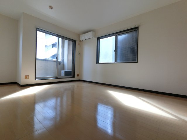 ミレナコートの洋室