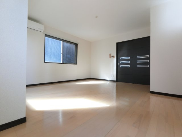 ミレナコートの洋室