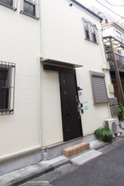 コーポウイングのエントランス