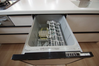 【キッチン】 | 【仲介手数料無料！！】府中市多磨町2丁目　新築戸建て（全7棟）6号棟　4990万円 | ビルトイン食洗機