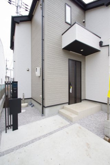 【前面道路含む現地写真】 | 【仲介手数料無料！！】府中市多磨町2丁目　新築戸建て（全7棟）6号棟　4990万円