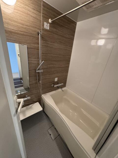  | 浴室乾燥機付きの広いバスルーム 