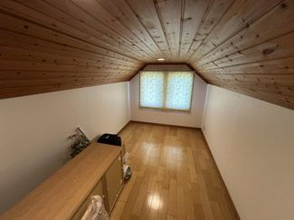 【洋室】 | 【商談中】リビングから富士山が望める平家物件 | 和室上にあるロフト部分