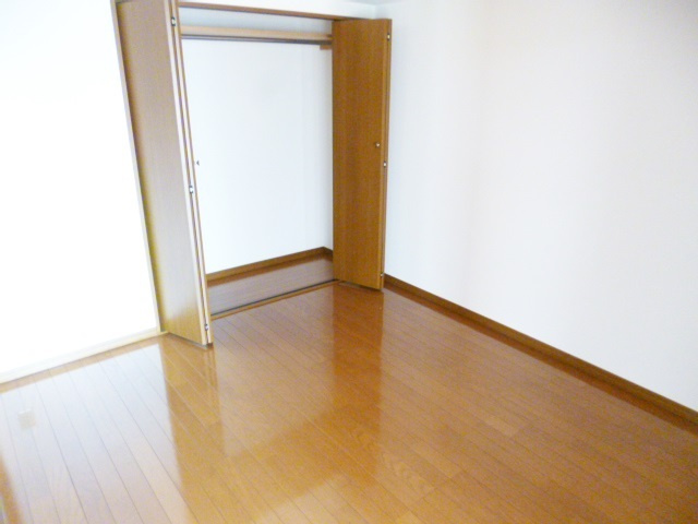 ラ・ポームの洋室|色々な使い方が出来そうなお部屋です