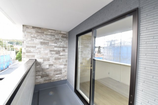 Terrace　日立市大久保町　1期 　3のバルコニー|お部屋から出られるバルコニーです。ちょっと気分転換に外の景色を眺めて深呼吸もいいですね。