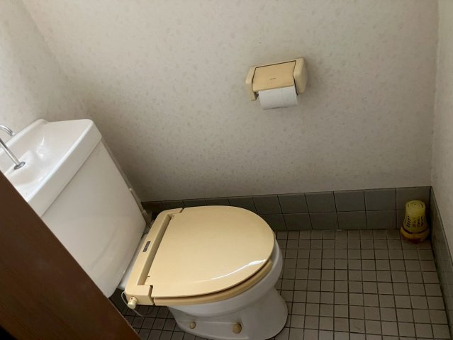 新宿３丁目貸店舗のトイレ