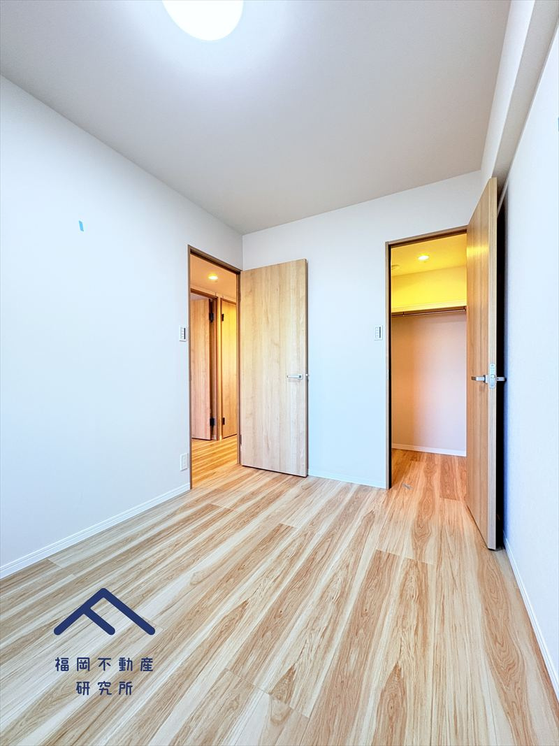 アンピール教育大前の洋室