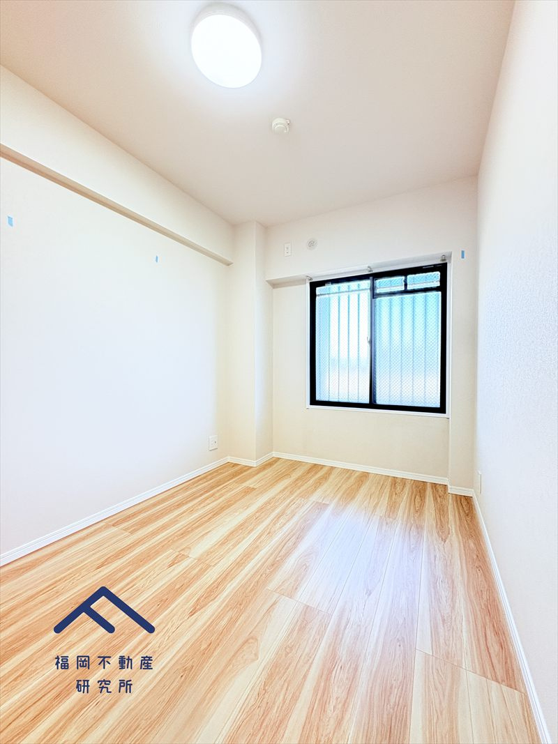 アンピール教育大前の洋室