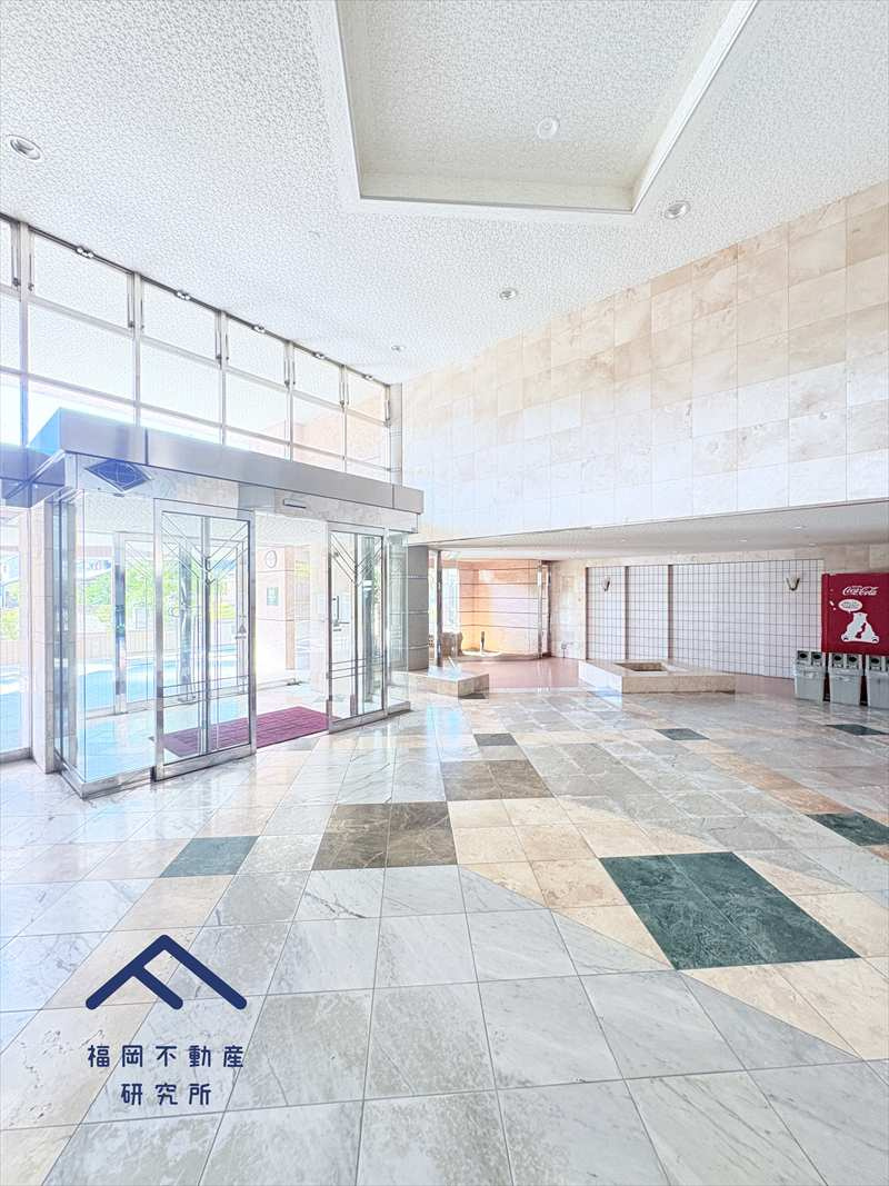 アンピール教育大前のエントランス