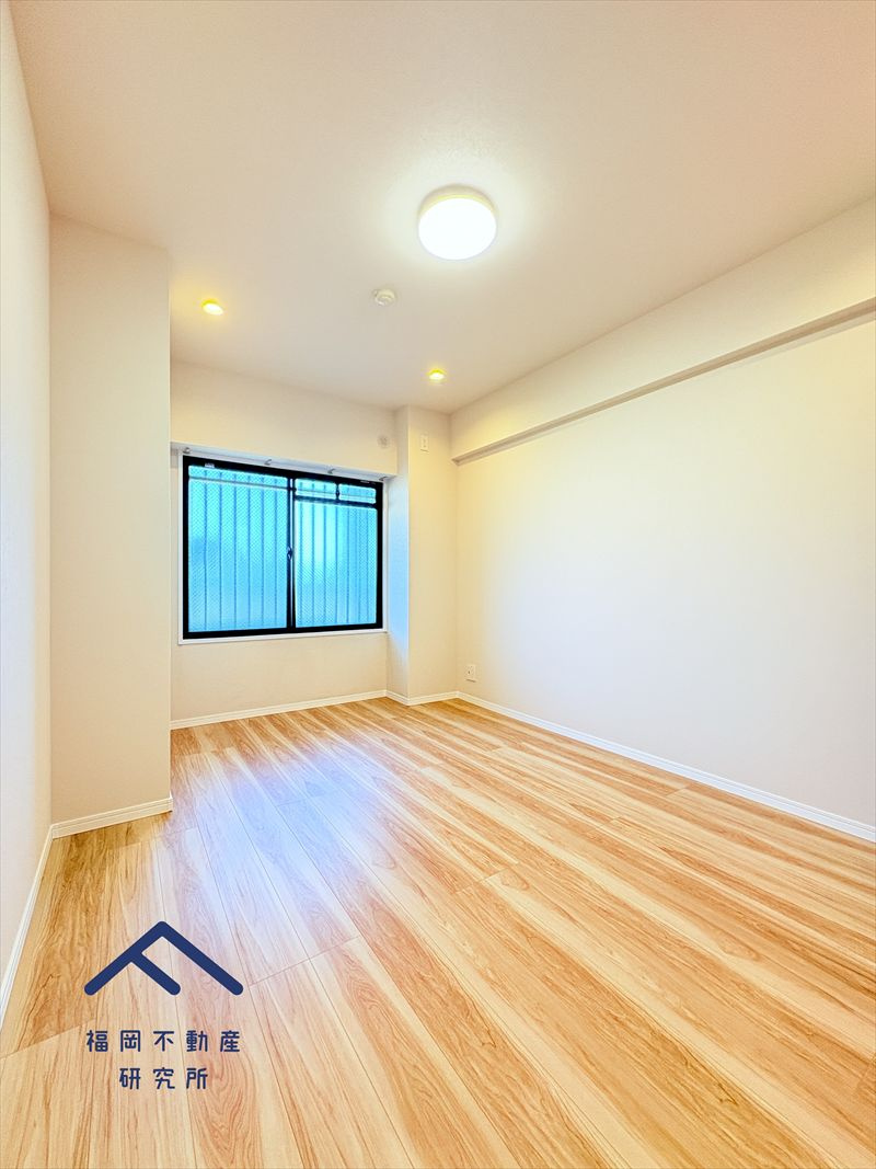 アンピール教育大前の洋室