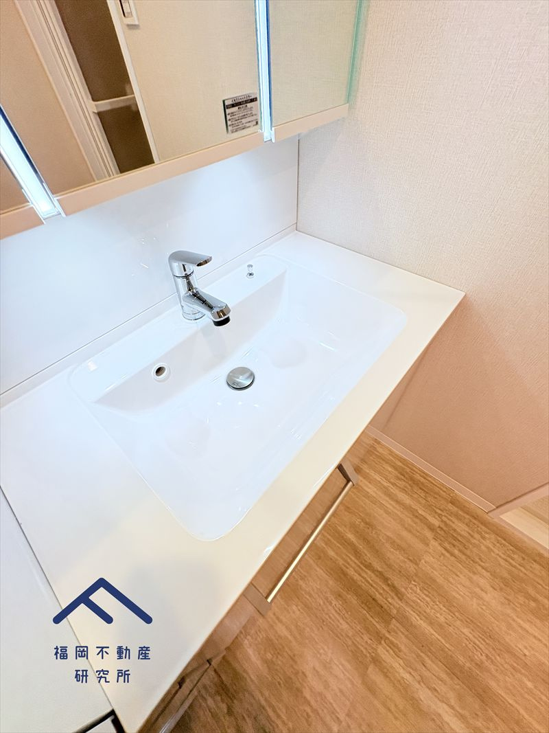 アンピール教育大前の独立洗面台