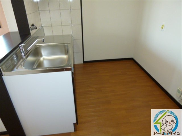 アイエスパレス・イーストのキッチン|パース写真