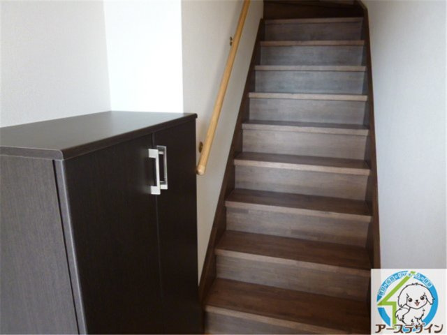 アイエスパレス・イーストの玄関|パース写真