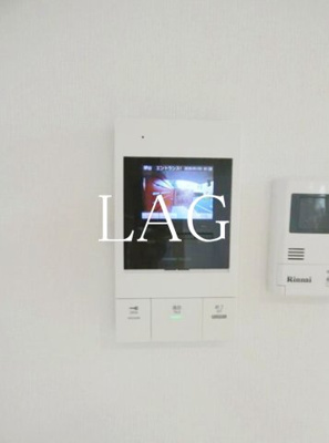 【セキュリティ】 | ＳＯＵ三軒茶屋Ⅱ | モニター付インターホンです。