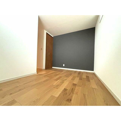 【寝室】 | 成田東４丁目戸建 | きれいなフローリング。