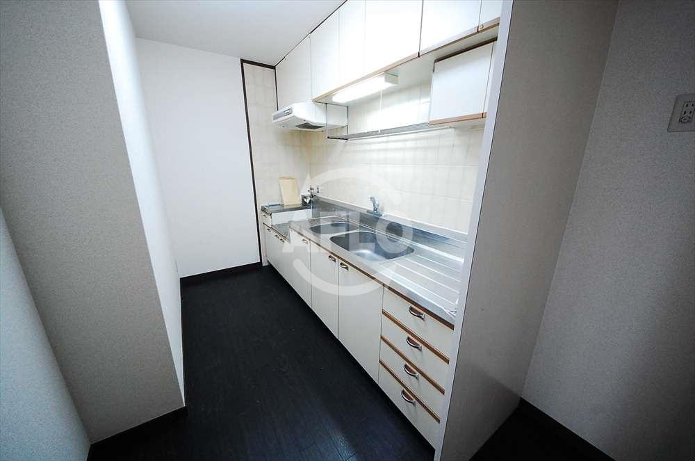 ヴェルデ北堀江　堀江小学校区域のキッチン|ヴェルデ北堀江　独立キッチン