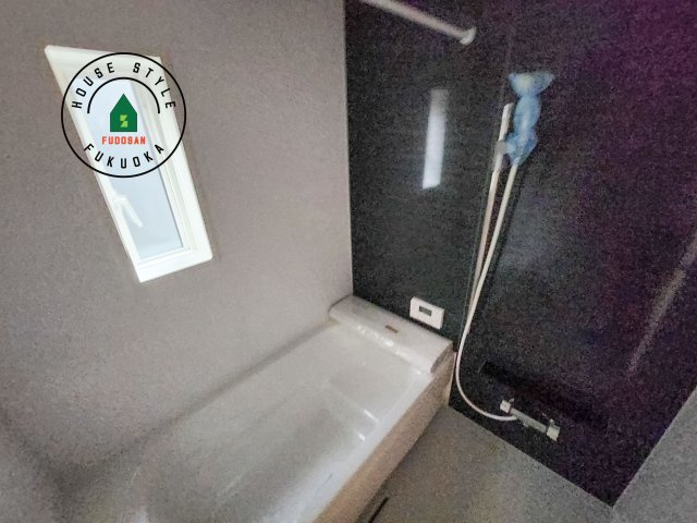 福岡市博多区金の隈3丁目第4-1棟（1号棟）の浴室|浴室は一日の疲れを癒す場所だから、家族みんながゆったりできる快適設計。追い炊き機能付きオートバス。安定した温度で、いつでも快適に入浴できます。