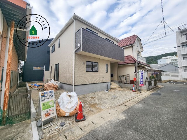 福岡市博多区金の隈3丁目第4-1棟（1号棟）の前面道路含む現地写真|見学の時間などお気軽にお問い合わせ下さい。
