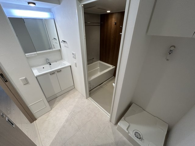 アスブルーム奥浅草の洗面所|スペースが確保できる洗面所です