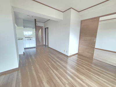 【洋室】 | フィアテル岸和田