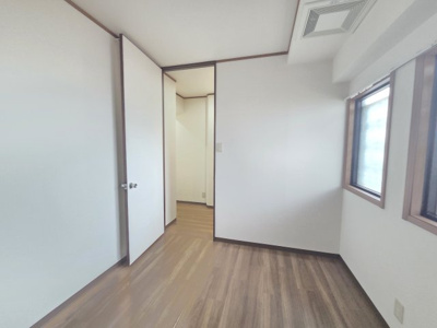 【洋室】 | フィアテル岸和田