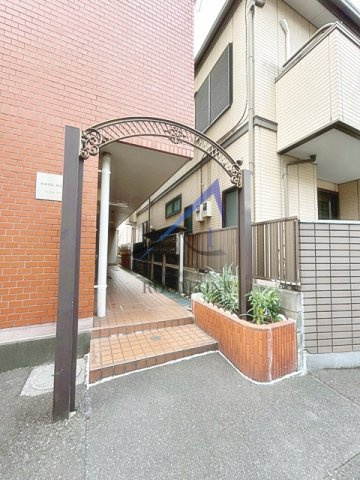 ソレイユメゾーン王子のエントランス|エントランスです。