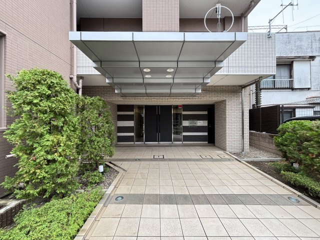 クリオ篠崎のエントランス