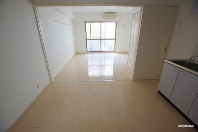 ヴィレッジ蔵人の居間・リビング