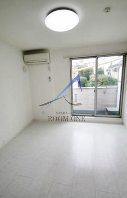 プティソメットの居間・リビング|洋室のお部屋です。