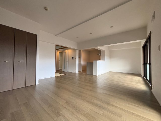 グローリアス有松北の居間・リビング|フローリング貼替