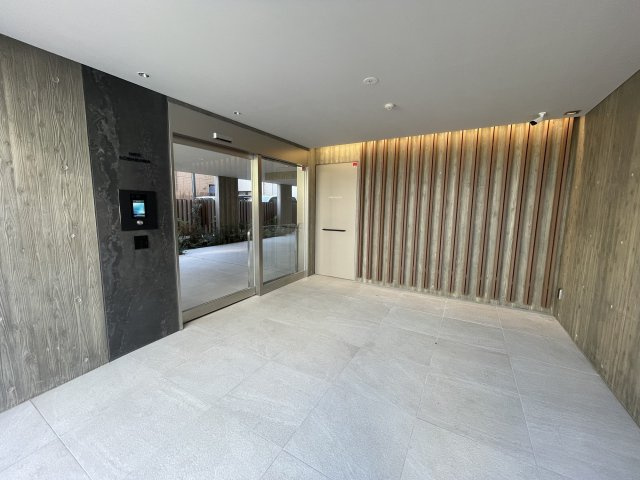 【エントランス】