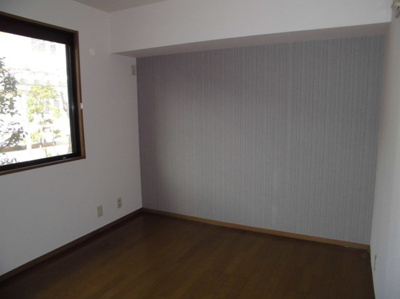 【洋室】 | ロイヤルガーデンＭ Ａ/Ｂ | 北洋室