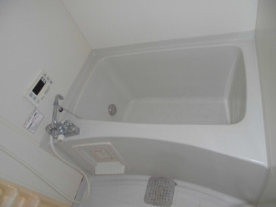 【浴室】 | ロイヤルガーデンＭ Ａ/Ｂ | バス