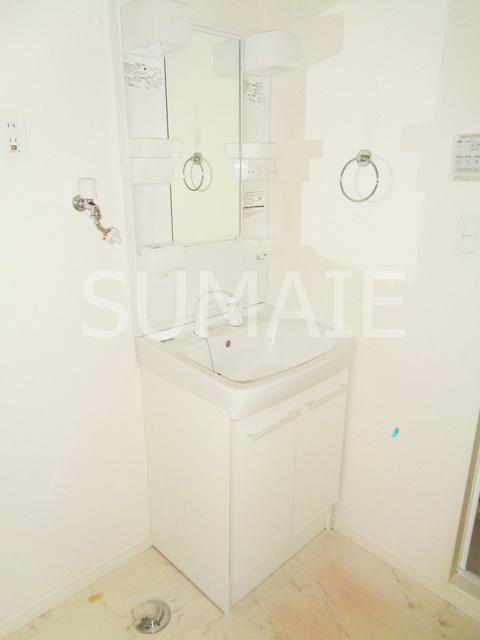 Ａｍｉｔｉｅ　Ｏｊｉｋａｍｉｙａの洗面所|独立洗面台☆