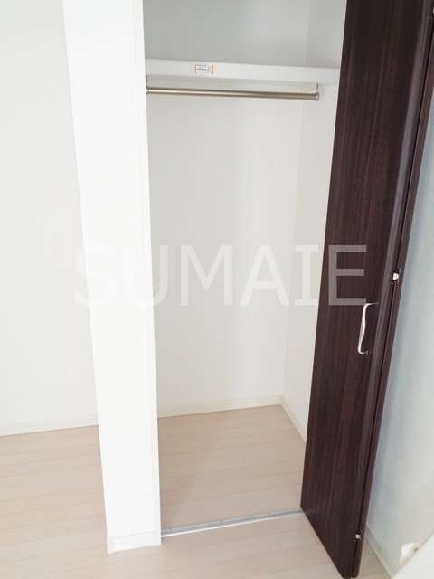 Ａｍｉｔｉｅ　Ｏｊｉｋａｍｉｙａの収納|洋室にあるクローゼット！