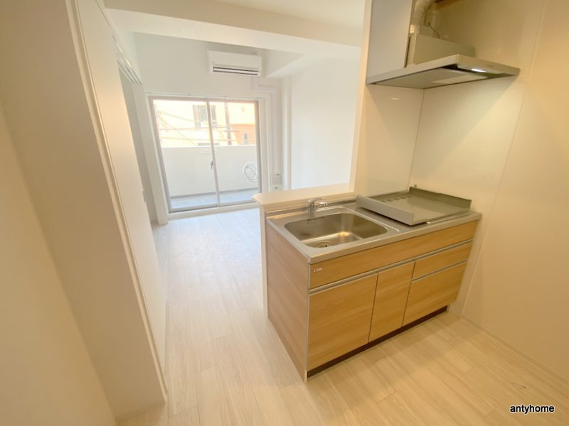 セレニテ十三ミラク 　仲介手数料無料の居間・リビング