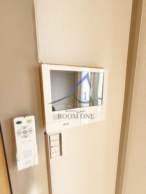 アドニスマンションのセキュリティ|モニター付きインターホンです。