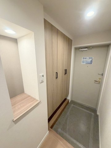 セレスト吉川の玄関|トールタイプのシューズボックスでたっぷり収納出来ます