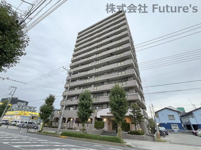 セレスト吉川の外観|周辺施設充実で生活利便性良好