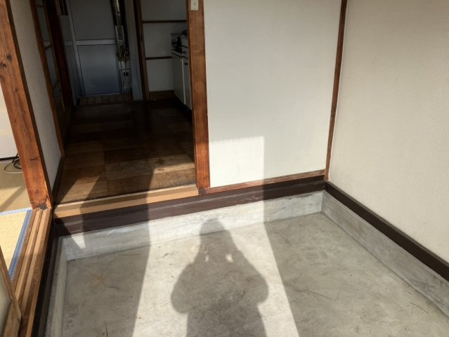 中島アパートの玄関